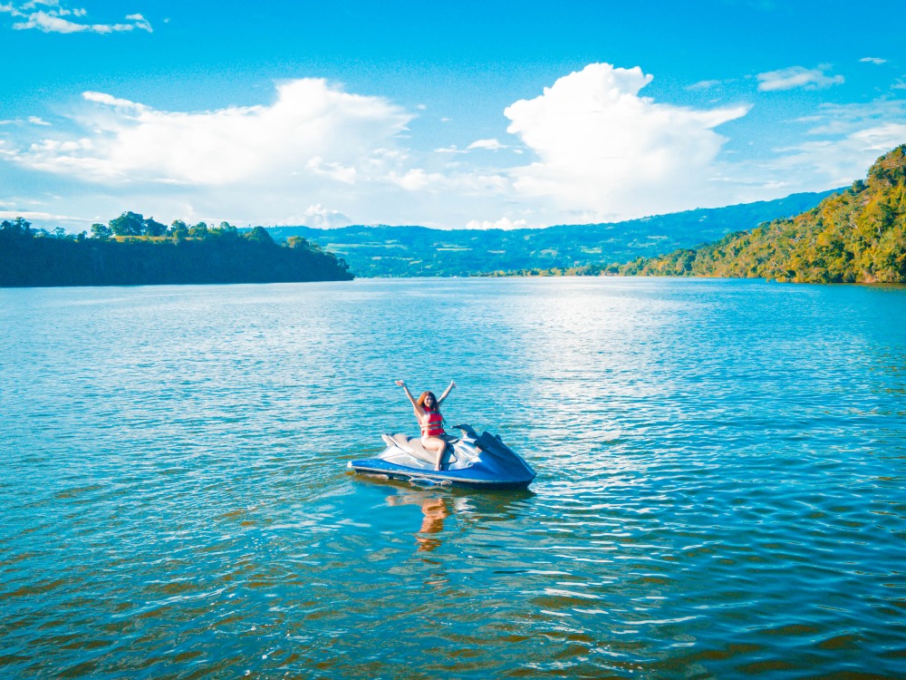 HOTEL + TOURS
